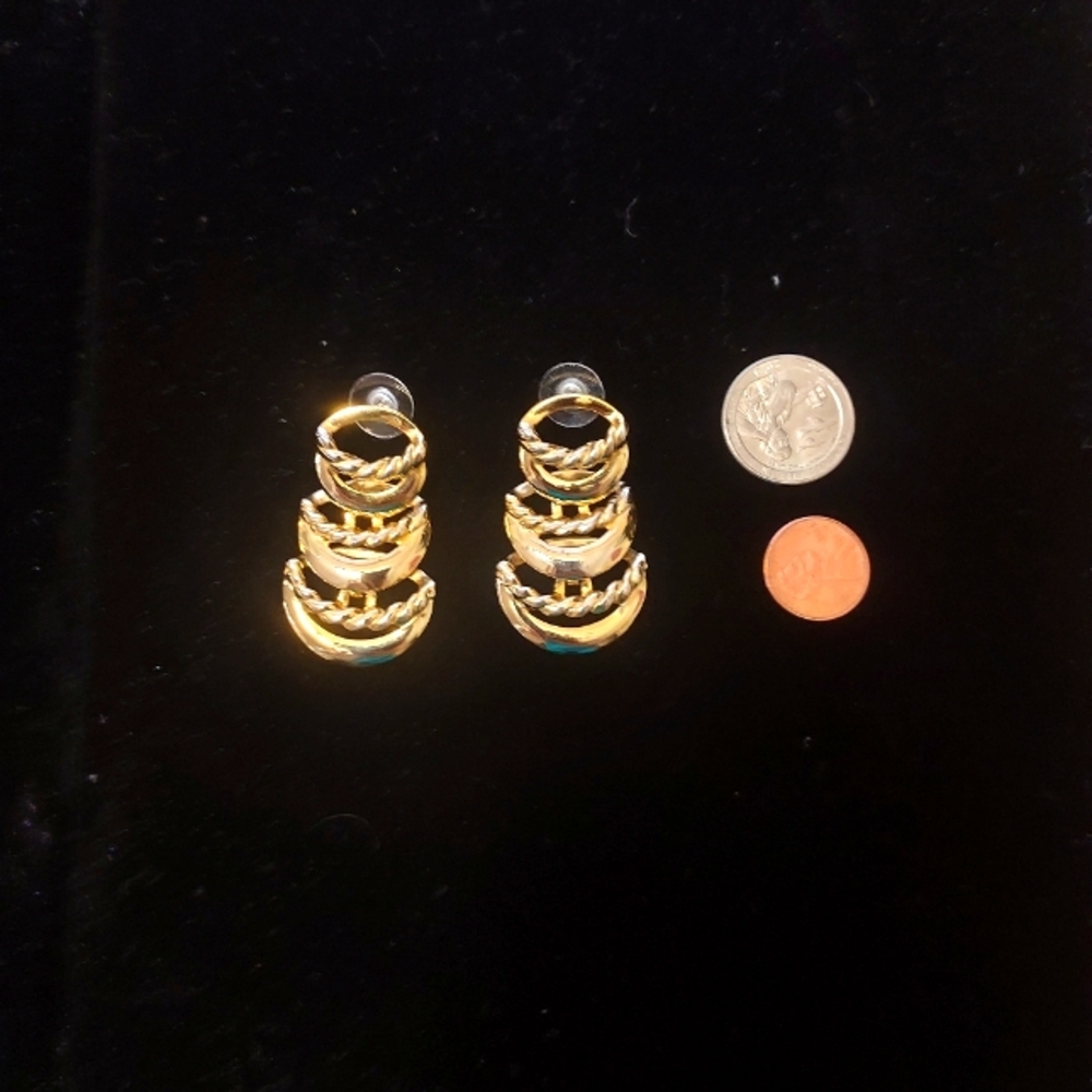 Vintage 70s earrings,  gold